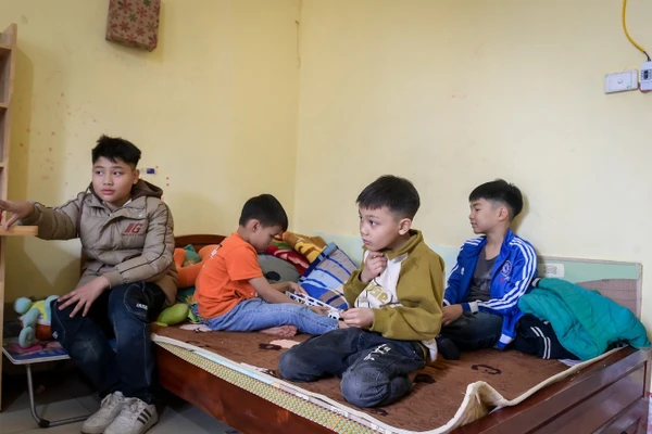 Những đứa trẻ mồ côi đang được chăm sóc, nuôi dưỡng trong vòng tay yêu thương tại Trung tâm Bảo trợ xã hội Hà Nam.