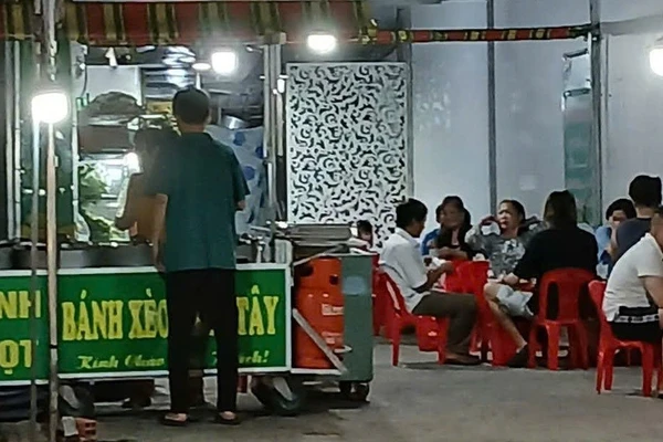 Con trẻ chững chạc hơn khi đi làm thêm công việc phù hợp. Ảnh: NVCC