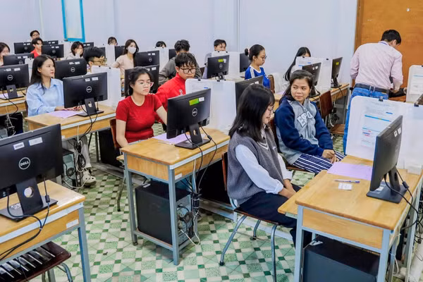 Thí sinh tham gia kỳ thi V-SAT năm 2026 tại Đại học Cần Thơ, tháng 2/2026. Ảnh: CTU