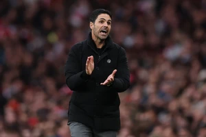 Arsenal ‘vô địch tuyệt đối’, Man Utd sẽ xếp 12 ở Ngoại hạng Anh?