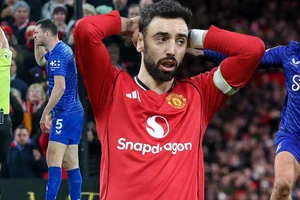 Chùm ảnh: 2 ‘cái tát’ trong trận đấu Man Utd – Everton 