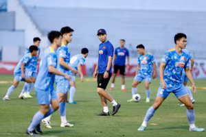 Cầu thủ nào bị gạch tên ở U22 Việt Nam dự SEA Games 33?