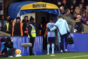 Chùm ảnh: Arsenal trả giá đắt sau trận thắng đậm Crystal Palace 