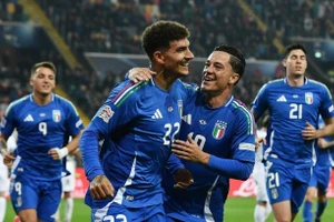 Pháp, Italia đặt một chân vào tứ kết UEFA Nations League 