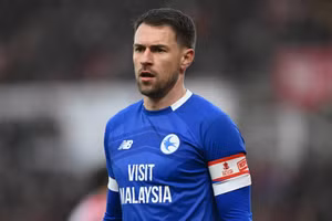 Aaron Ramsey bất ngờ tái xuất sân cỏ 