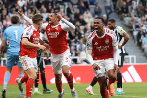 Chelsea ‘ăn đứt’ Arsenal trong đội hình kết hợp