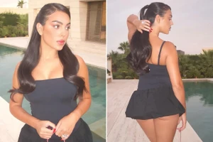 Bạn gái Ronaldo gây ‘bão mạng’ vì váy siêu ngắn