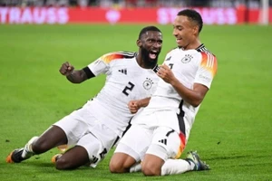 Hạ Hà Lan, Đức trở thành đội đầu tiên vào tứ kết Nations League 