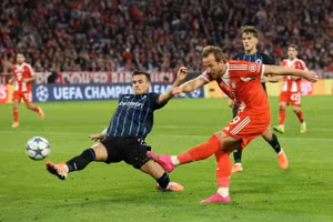 Kane phá kỷ lục ghi bàn ‘khủng khiếp’ của Ronaldo