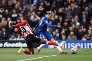 ‘Hạ đẹp’ Chelsea, tân binh Sunderland lên nhì bảng Ngoại hạng Anh 