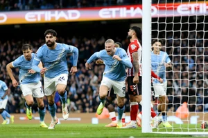 Chùm ảnh: Man City thách thức Arsenal 