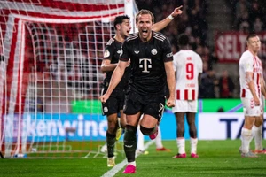 Bayern Munich đi vào lịch sử 5 giải hàng đầu châu Âu