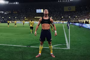 Ronaldo ghi siêu phẩm ngoài vòng cấm thứ 72 trong sự nghiệp