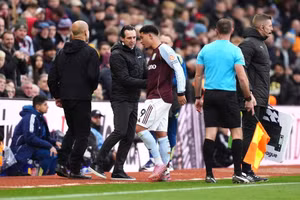 Jadon Sancho chịu ‘nỗi đau tột cùng’