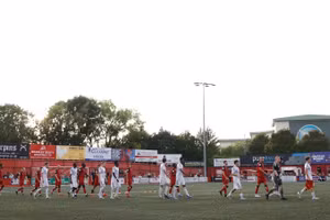 Cầu thủ U21 Man Utd chấn thương nặng, trận đấu bị hủy