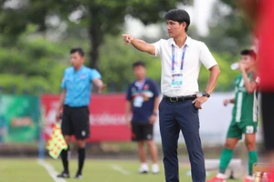 Tình thế 'gay cấn' của HLV Trường Tươi Bình Phước ở trận play-off V-League