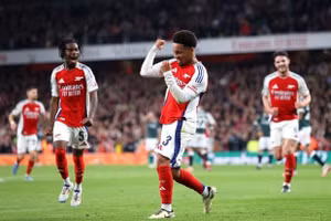 Chùm ảnh: Arsenal 'vùi dập' đội bóng hạng dưới