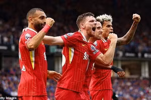 Liverpool khởi đầu Ngoại hạng Anh như mơ dưới kỷ nguyên HLV Slot 