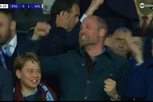 Aston Villa thua ngược PSG ở Champions League 