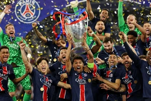 Chùm ảnh: PSG đánh bại Inter Milan 5-0, nâng cao Cúp vô địch Champions League