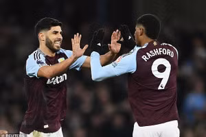 Rashford toả sáng, Aston Villa đánh bại Chelsea 