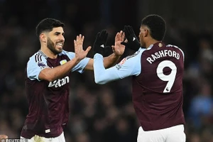 Rashford toả sáng, Aston Villa đánh bại Chelsea 