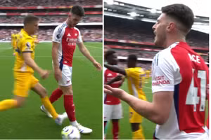 Chùm ảnh: Declan Rice nhận thẻ đỏ vô duyên, Arsenal bị cầm hoà trên sân nhà 