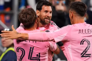 Messi làm nên những điều chưa từng có trong lịch sử bóng đá