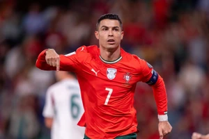 Ronaldo lập kỷ lục ghi bàn lịch sử ở vòng loại World Cup