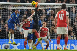 Liên tiếp sai lầm trước Arsenal, CĐV Chelsea đòi bán ngay thủ thành Sanchez