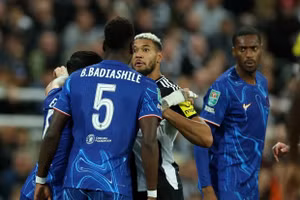 Newcastle ‘tiễn’ Chelsea khỏi Cup Liên đoàn Anh