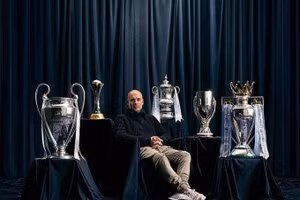 HLV Guardiola xác nhận rời Man City 