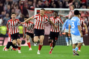 ‘Mèo đen’ giành quyền chơi trận cầu đắt giá nhất thế giới