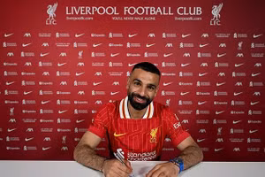 Choáng với lương mới của Salah tại Liverpool 