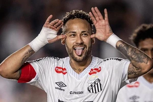 Neymar 'hy sinh' vì đội bóng thời thơ ấu