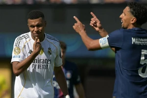 Mbappe gây sốt mạng sau trận thua PSG