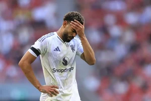 Tân binh Cunha nổi giận trong ngày ra mắt Man Utd
