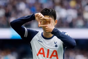 Son Heung-min lập cú đúp, Tottenham thắng lớn