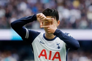 Son Heung-min lập cú đúp, Tottenham thắng lớn