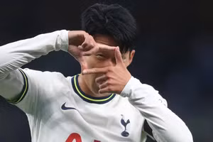 Những siêu sao ghi hat-trick sau khi vào sân từ ghế dự bị