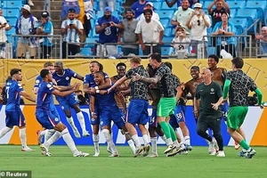 Hạ Benfica sau 4 tiếng, Chelsea vào tứ kết Club World Cup