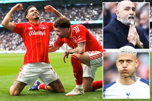 Tottenham thảm bại, tiến sát vực xuống hạng