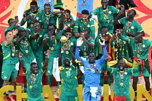 Cú ‘quay xe’ chưa từng có tiền lệ ở chung kết Cúp bóng đá châu Phi