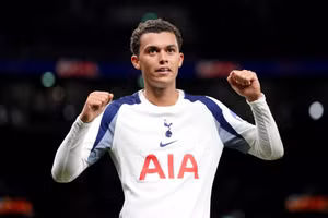 Tottenham bán ‘hung thần’ đối với Man Utd, đắt giá thứ 4 lịch sử CLB