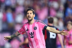 Messi bất ngờ gia hạn hợp đồng với Inter Miami đến năm... 41 tuổi