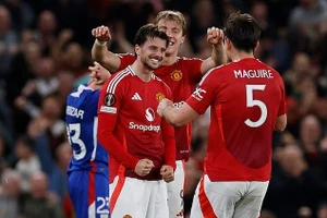 Gió đổi chiều trong hiệp hai khi ngôi sao dự bị Mason Mount toả sáng với cú đúp giúp Man Utd thắng ngược 4-1 ở lượt về.