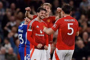 Gió đổi chiều trong hiệp hai khi ngôi sao dự bị Mason Mount toả sáng với cú đúp giúp Man Utd thắng ngược 4-1 ở lượt về.