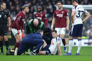 Loạt kết quả bất ngờ tại vòng 22 Ngoại hạng Anh