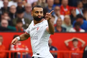 Vừa hóa người hùng, Salah lập tức làm buồn lòng Liverpool 