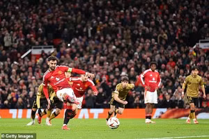 Man Utd cam kết mang đội hình ngôi sao đấu thầy trò HLV Kim Sang-sik